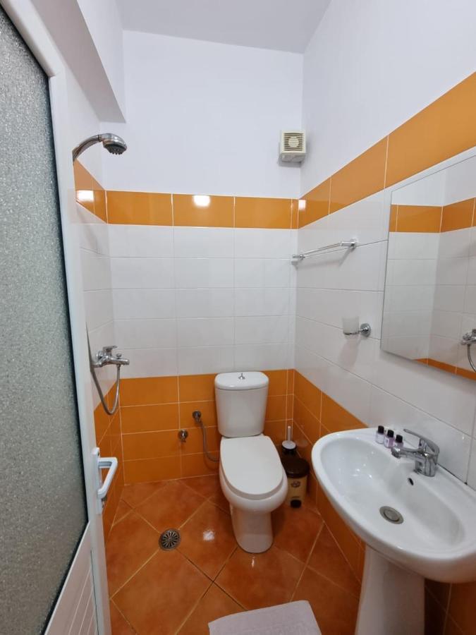 Ideal Apartments & Rooms Sarandë エクステリア 写真