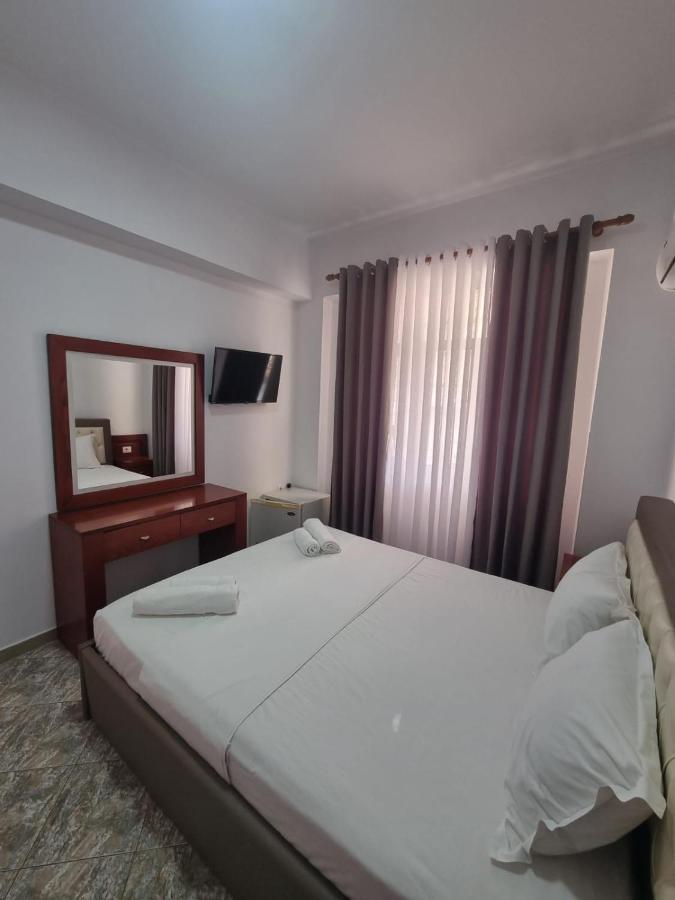 Ideal Apartments & Rooms Sarandë エクステリア 写真