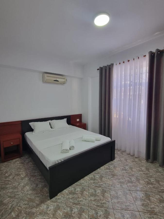 Ideal Apartments & Rooms Sarandë エクステリア 写真
