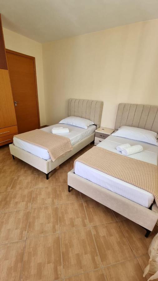 Ideal Apartments & Rooms Sarandë エクステリア 写真